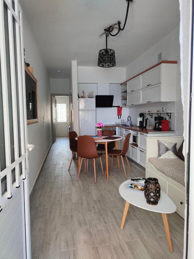 Apartment Sea Sound Haraki